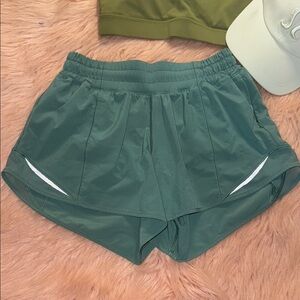 Lululemon Hotty Hot Short II *Long 4" Frosted Pine Teal size 4